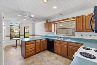 Vera Cruz Designer Home with NO BOND and NEW FLOORING Near on El Diablo Executive Golf Course in Florida - for sale on GolfHomes.com, golf home, golf lot