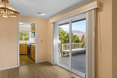 This beautifully maintained single-level home is tucked away on on Oak Knoll Golf Course in Oregon - for sale on GolfHomes.com, golf home, golf lot