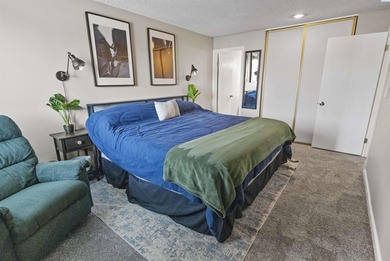 MLS# 290832 3rd story unit overlooking hole 2 of Meadow Springs on Meadow Springs Country Club in Washington - for sale on GolfHomes.com, golf home, golf lot