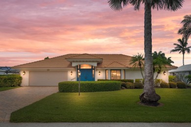 Welcome Home to your impeccably renovated 3-bdrm, 3-bath on Yacht and Country Club in Florida - for sale on GolfHomes.com, golf home, golf lot