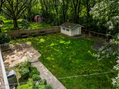 Beautifully updated 4-level split in Oak Meadows offering nearly on St. Andrews Golf and Country Club in Illinois - for sale on GolfHomes.com, golf home, golf lot