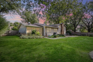 Beautifully updated 4-level split in Oak Meadows offering nearly on St. Andrews Golf and Country Club in Illinois - for sale on GolfHomes.com, golf home, golf lot