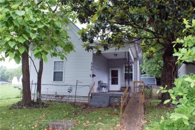 Location, location!  This 3 bedroom home is walking distance to on Cherry Valley Golf Course in Indiana - for sale on GolfHomes.com, golf home, golf lot