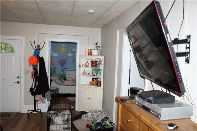Location, location!  This 3 bedroom home is walking distance to on Cherry Valley Golf Course in Indiana - for sale on GolfHomes.com, golf home, golf lot