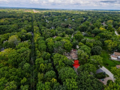 Beautifully updated 4-level split in Oak Meadows offering nearly on St. Andrews Golf and Country Club in Illinois - for sale on GolfHomes.com, golf home, golf lot