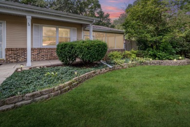 Beautifully updated 4-level split in Oak Meadows offering nearly on St. Andrews Golf and Country Club in Illinois - for sale on GolfHomes.com, golf home, golf lot