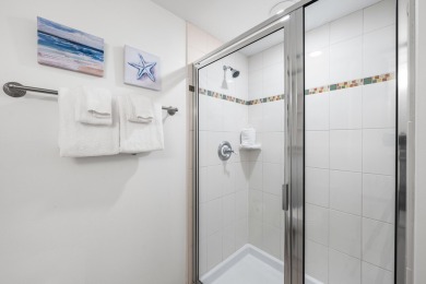 Beautifully updated ground-floor condo with 1 bedroom, 2 full on Sandestin Golf and Beach Resort - Raven in Florida - for sale on GolfHomes.com, golf home, golf lot