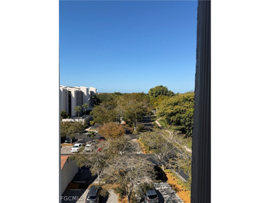 Beautiful 2 Bedroom 2 bath Top Floor End Unit Condo in the on The Landings Yacht, Golf and Tennis Club in Florida - for sale on GolfHomes.com, golf home, golf lot