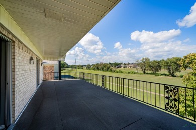 Come live on Crossing Creeks Country Club Golf Course.  Crossing on The Challenge at Oak Forest in Texas - for sale on GolfHomes.com, golf home, golf lot