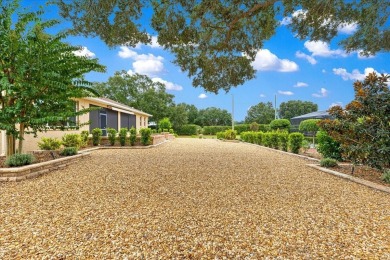 SELLER IS OFFERING $10,000 TOWARDS BUYER'S CLOSING COSTS OR A on On Top of the World Golf Course in Florida - for sale on GolfHomes.com, golf home, golf lot