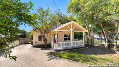 Charming 1920s bungalow in the heart of New Braunfels! This 2 on Landa Park Golf Course in Texas - for sale on GolfHomes.com, golf home, golf lot