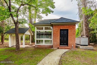 Nestled on 0.95 acre lot in the heart of Trent Woods, this on New Bern Golf and Country Club in North Carolina - for sale on GolfHomes.com, golf home, golf lot