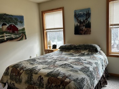 4-bedroom, 2.5-bath contemporary home located in the Pocono on Pocono Farms Country Club in Pennsylvania - for sale on GolfHomes.com, golf home, golf lot
