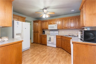 Surrounded by the natural beauty of Holiday Island, this 3 bed on Holiday Island Executive Golf Course in Arkansas - for sale on GolfHomes.com, golf home, golf lot