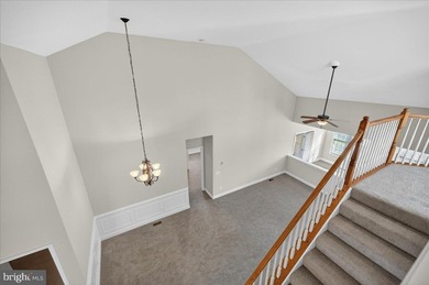 New Carpet and Paint! Newer Roof and hot water heater! Step into on Heritage Hunt Golf and Country Club in Virginia - for sale on GolfHomes.com, golf home, golf lot