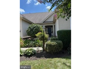 New Carpet and Paint! Newer Roof and hot water heater! Step into on Heritage Hunt Golf and Country Club in Virginia - for sale on GolfHomes.com, golf home, golf lot