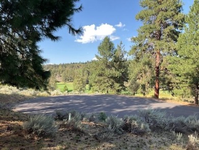 RUNNING Y RESORT  GOLF  COURSE VIEW  SITE!  This is an on Running Y Ranch Resort in Oregon - for sale on GolfHomes.com, golf home, golf lot
