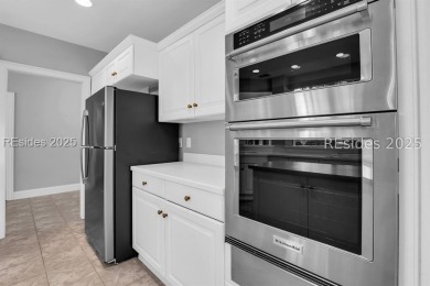 Impressive quality-built home on a private cul-de-sac in Moss on Moss Creek Golf Club in South Carolina - for sale on GolfHomes.com, golf home, golf lot