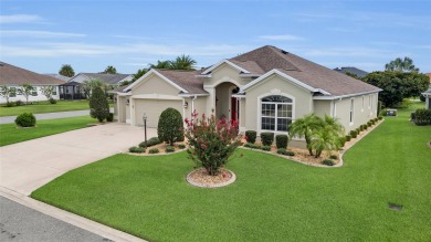 Pristine Villages Retreat in La Belle.Discover this beautifully on Bella Glade Country Club in Florida - for sale on GolfHomes.com, golf home, golf lot