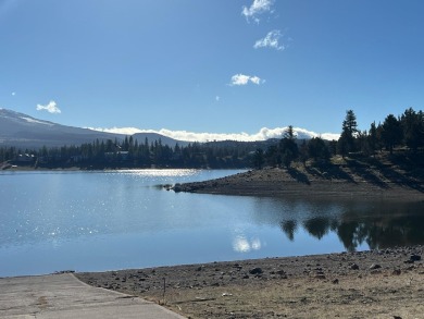 Beautiful Lake Front lot sloping to the lot line near the on Lake Shastina Golf Course in California - for sale on GolfHomes.com, golf home, golf lot