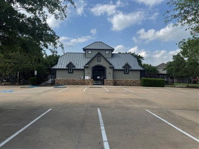 Clean, Fresh and Totally Move In Ready 3 bedroom, 1 story Cape on WestRidge Golf Course in Texas - for sale on GolfHomes.com, golf home, golf lot