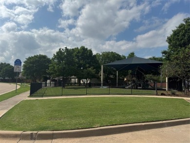 Clean, Fresh and Totally Move In Ready 3 bedroom, 1 story Cape on WestRidge Golf Course in Texas - for sale on GolfHomes.com, golf home, golf lot