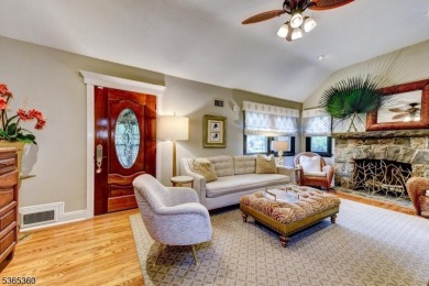Charming 3BR/2BA Home in Packanack Lake on a gorgeous, large on Packanack Golf Club in New Jersey - for sale on GolfHomes.com, golf home, golf lot