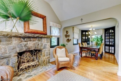 Charming 3BR/2BA Home in Packanack Lake on a gorgeous, large on Packanack Golf Club in New Jersey - for sale on GolfHomes.com, golf home, golf lot