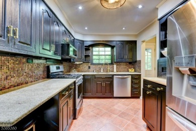 Charming 3BR/2BA Home in Packanack Lake on a gorgeous, large on Packanack Golf Club in New Jersey - for sale on GolfHomes.com, golf home, golf lot