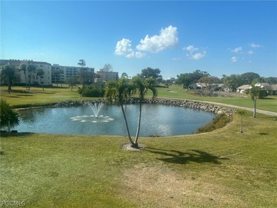 WELCOME TO PARADISE IN THIS CONDO WITH OVER 1600 SQ FT OF LIVING on Seven Lakes Golf and Tennis Community in Florida - for sale on GolfHomes.com, golf home, golf lot