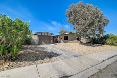 This lovely 3BD, 2BA, 2CAR mid-century Home with a modern flare on Las Vegas National Golf Club in Nevada - for sale on GolfHomes.com, golf home, golf lot