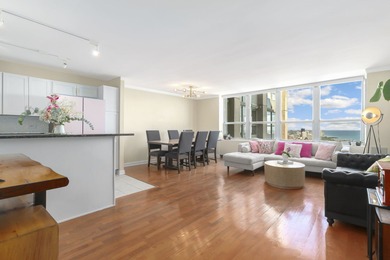 Discover your dream home in this exceptional oversized on Sydney R. Marovitz Golf Course in Illinois - for sale on GolfHomes.com, golf home, golf lot