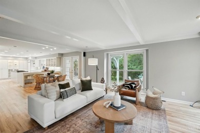 Elegant Living, move-in ready and updated home, with open floor on Blue Ash Golf Course in Ohio - for sale on GolfHomes.com, golf home, golf lot