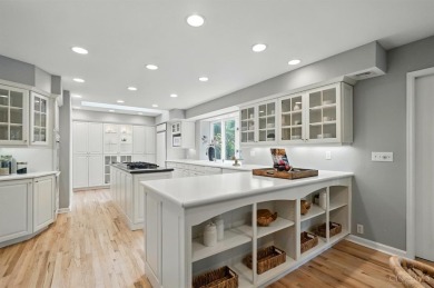 Elegant Living, move-in ready and updated home, with open floor on Blue Ash Golf Course in Ohio - for sale on GolfHomes.com, golf home, golf lot
