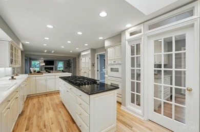 Elegant Living, move-in ready and updated home, with open floor on Blue Ash Golf Course in Ohio - for sale on GolfHomes.com, golf home, golf lot