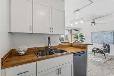 Urban edge-style penthouse living with a metro-chic feel. This on Ala Wai Golf Course in Hawaii - for sale on GolfHomes.com, golf home, golf lot