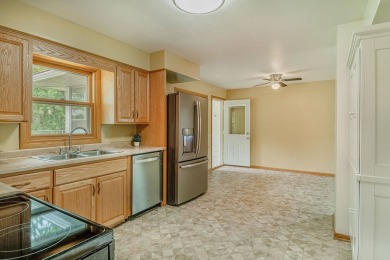 Ideal ranch home in East Madison's Linda Vista neighborhood on Monona Golf Course in Wisconsin - for sale on GolfHomes.com, golf home, golf lot
