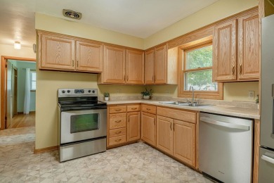 Ideal ranch home in East Madison's Linda Vista neighborhood on Monona Golf Course in Wisconsin - for sale on GolfHomes.com, golf home, golf lot