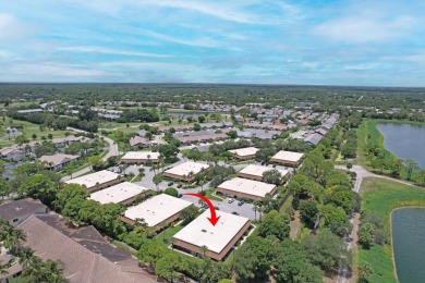 Beautifully renovated villa in the heart of Jupiter!  One level on The Golf Club of Jupiter in Florida - for sale on GolfHomes.com, golf home, golf lot