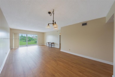 Welcome to tranquil 55+ living in Inverrary! This charming on Inverrary Country Club in Florida - for sale on GolfHomes.com, golf home, golf lot