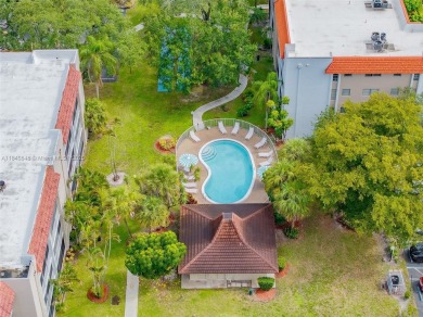 Welcome to tranquil 55+ living in Inverrary! This charming on Inverrary Country Club in Florida - for sale on GolfHomes.com, golf home, golf lot