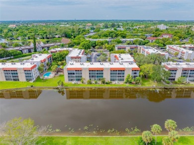 Welcome to tranquil 55+ living in Inverrary! This charming on Inverrary Country Club in Florida - for sale on GolfHomes.com, golf home, golf lot