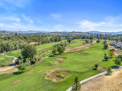 Exquisite 2-bed, 2-bath, 1,964 sq ft home in the gated Poppy on Eagle Point Golf Course in Oregon - for sale on GolfHomes.com, golf home, golf lot