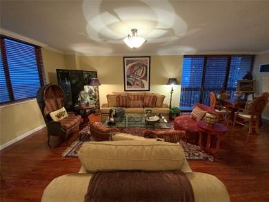 Long, wide and dramatic living room, formal dining room, gourmet on Towers Country Club in New York - for sale on GolfHomes.com, golf home, golf lot