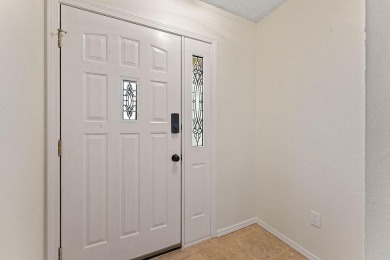 Updated townhouse near biking trails! This 2 bedroom, 1 1/2 bath on Bella Vista - Metfield Golf Complex and Country Club in Arkansas - for sale on GolfHomes.com, golf home, golf lot