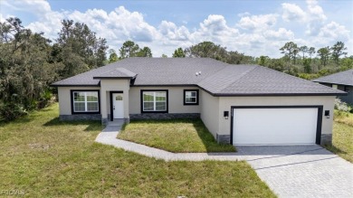 Beautiful New Construction in Sun 'N Lake - 4 Bedrooms, 3 Baths on Sun n Lake Golf and Country Club in Florida - for sale on GolfHomes.com, golf home, golf lot