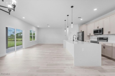 Beautiful New Construction in Sun 'N Lake - 4 Bedrooms, 3 Baths on Sun n Lake Golf and Country Club in Florida - for sale on GolfHomes.com, golf home, golf lot