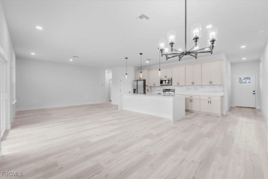 Beautiful New Construction in Sun 'N Lake - 4 Bedrooms, 3 Baths on Sun n Lake Golf and Country Club in Florida - for sale on GolfHomes.com, golf home, golf lot