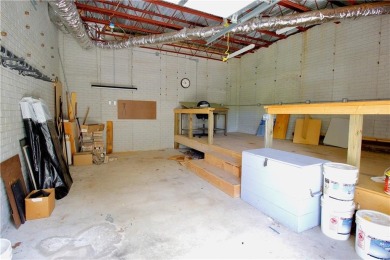 Welcome to your dream home in the heart of the Ozarks! Nestled on Holiday Island Executive Golf Course in Arkansas - for sale on GolfHomes.com, golf home, golf lot