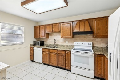 Welcome to this 3 bedroom, 2 bathroom, 2 car garage villa in the on Myerlee Country Club in Florida - for sale on GolfHomes.com, golf home, golf lot